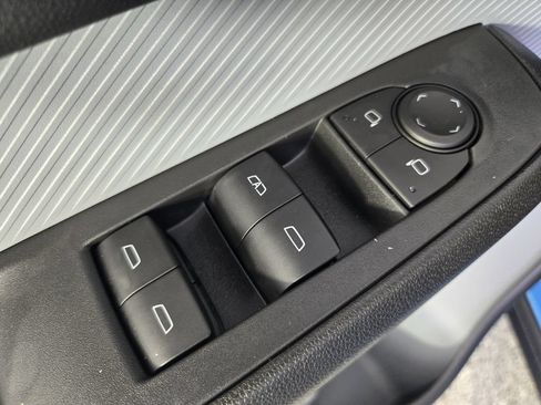 New 2027 Chevrolet Bolt LT w/ Comfort Package FWD image 24