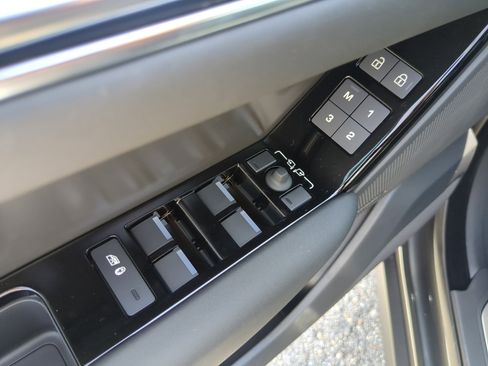 New 2026 Land Rover Range Rover Velar S image 16