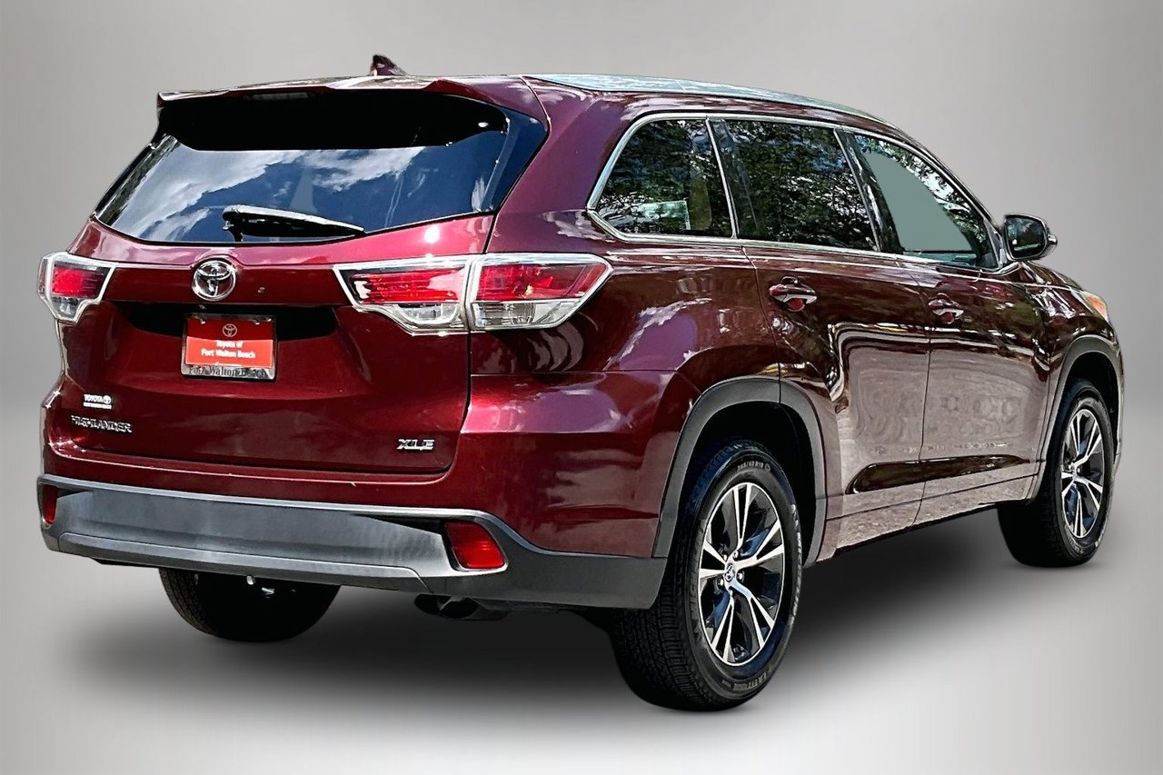 Used 2016 Toyota Highlander XLE FWD image 5