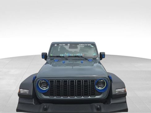 Used 2026 Jeep Wrangler Unlimited Sport AWD/4WD image 3