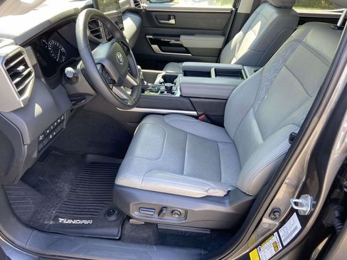 Used 2023 Toyota Tundra Limited AWD/4WD image 18