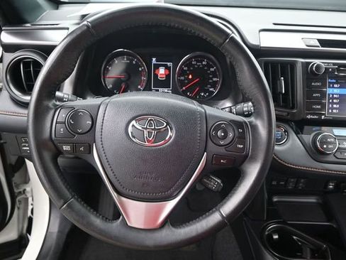 Used 2018 Toyota RAV4 SE w/ Power Extra Value Package FWD image 8