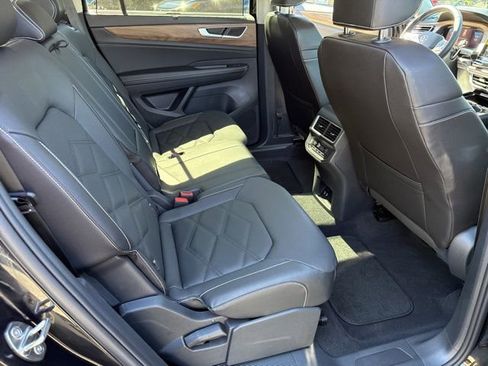 Used 2026 Volkswagen Atlas SE image 24