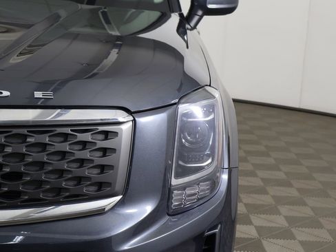 Used 2020 Kia Telluride LX FWD image 11