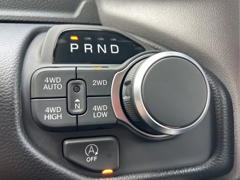 New 2026 RAM 1500 Big Horn AWD/4WD image 17