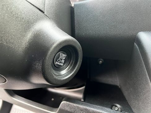 Used 2022 RAM ProMaster 2500 w/ Safety Group FWD image 19