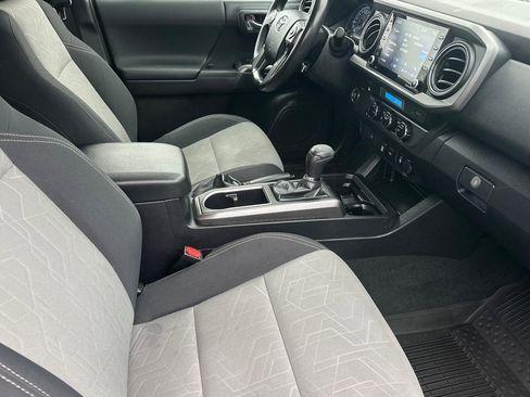 Used 2023 Toyota Tacoma TRD Sport image 16