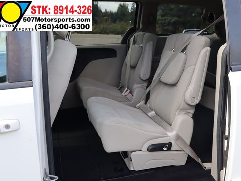 Used 2013 Dodge Grand Caravan SE image 12