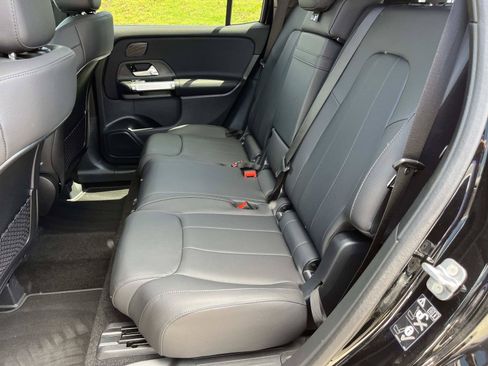 Used 2026 Mercedes-Benz GLB 250 image 19
