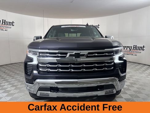 Used 2022 Chevrolet Silverado 1500 LTZ w/ LTZ Premium Package image 3