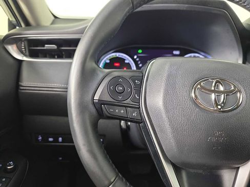 Used 2024 Toyota Venza LE image 18