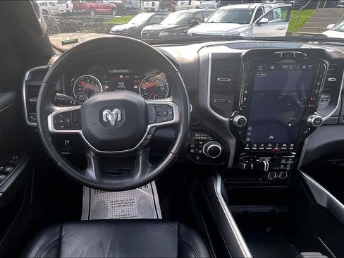 Used 2022 RAM 1500 Big Horn AWD/4WD image 4