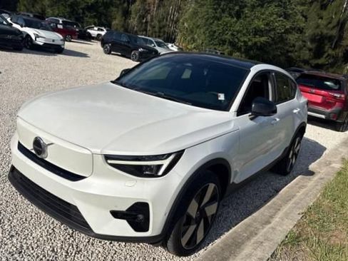 Used 2023 Volvo C40 P8 Recharge Ultimate AWD/4WD image 1