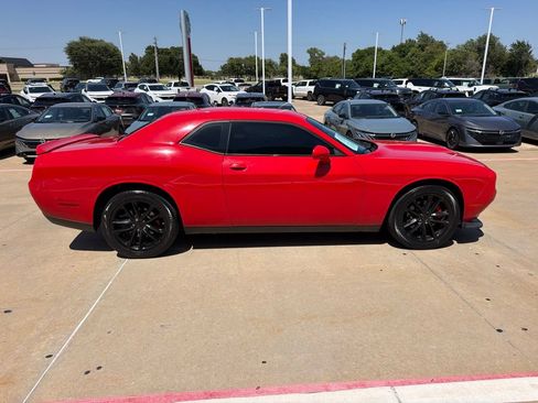 Used 2022 Dodge Challenger GT AWD/4WD image 6