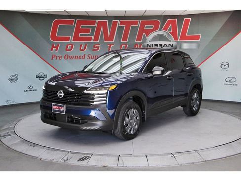 New 2026 Nissan Kicks S w/ Charging Package image 2