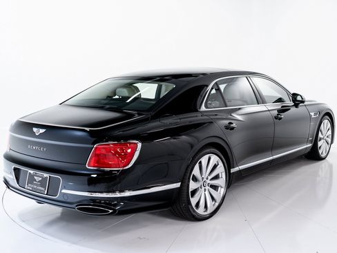 New 2026 Bentley Flying Spur Azure image 5