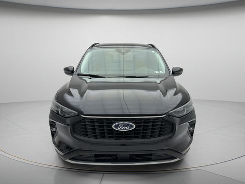 Used 2025 Ford Escape Platinum AWD/4WD image 2