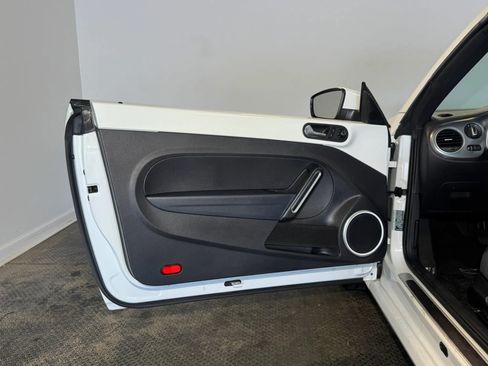 Used 2016 Volkswagen Beetle 1.8T SE FWD image 13