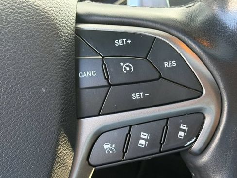 Used 2020 Jeep Grand Cherokee Limited X RWD image 25