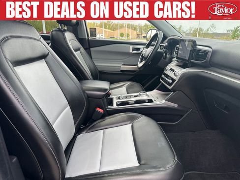Used 2022 Ford Explorer XLT w/ Equipment Group 202A AWD/4WD image 28