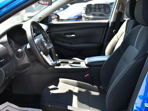 Used 2025 Nissan Sentra SV FWD image 16