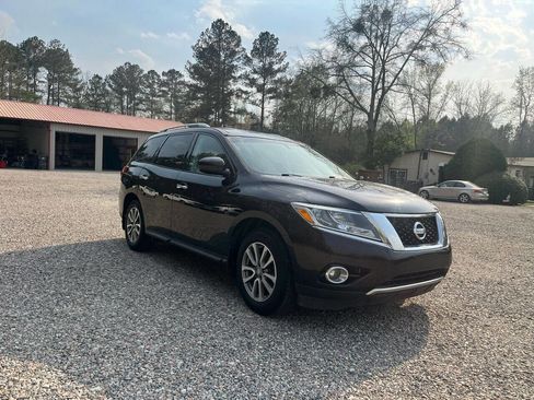 Used 2015 Nissan Pathfinder SV w/ Cargo Package image 4