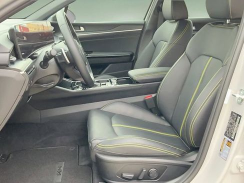 Used 2025 Kia K5 GT w/ GT1 Package image 13