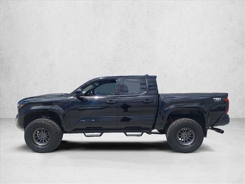 Used 2025 Toyota Tacoma TRD Sport AWD/4WD image 8