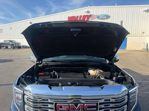 Used 2023 GMC Sierra 1500 Denali w/ Denali Reserve Package AWD/4WD image 39