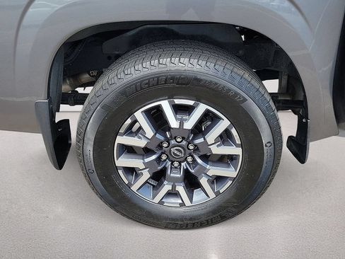 Used 2024 Nissan Frontier SL w/ Technology Package RWD image 7