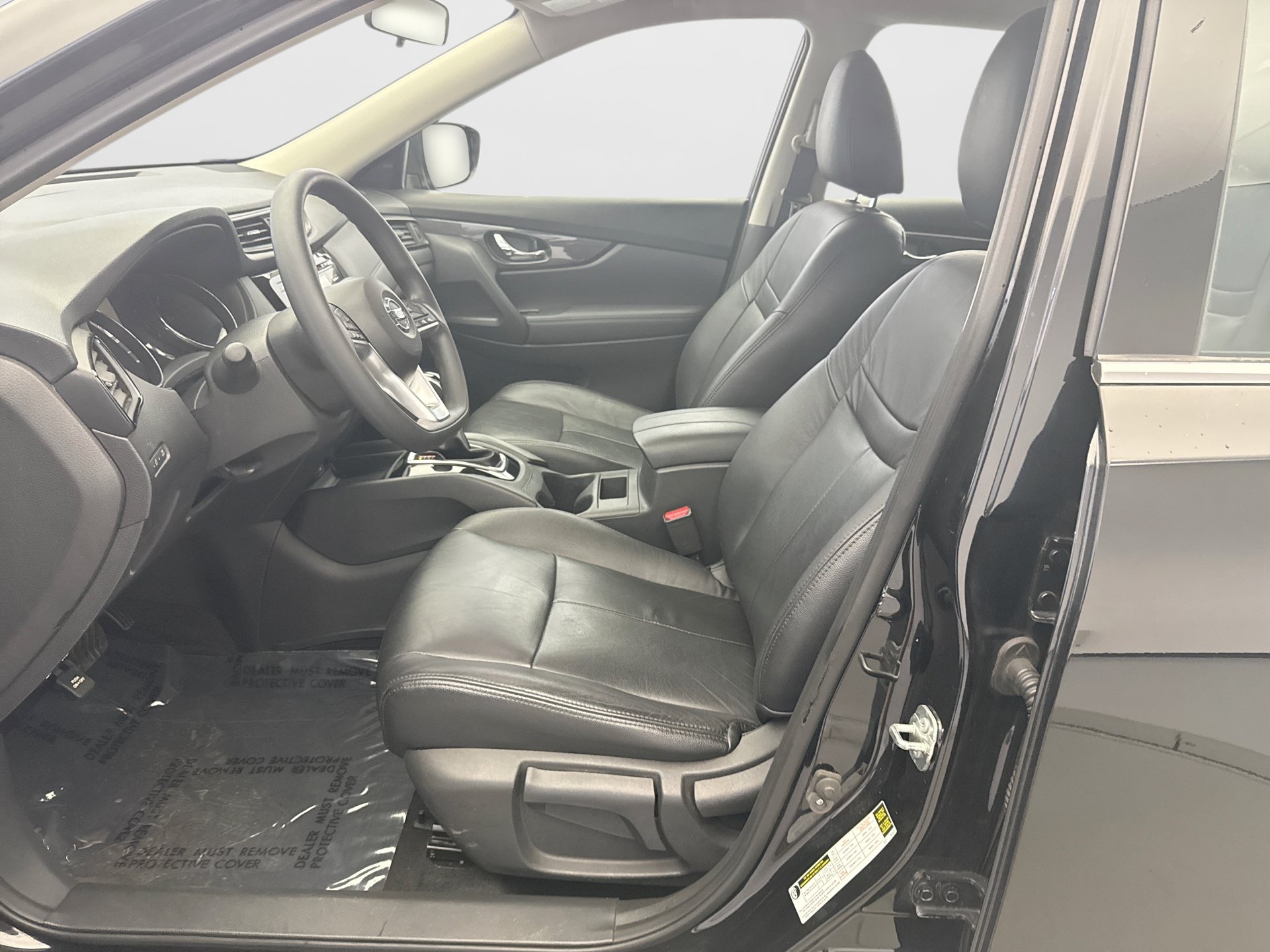 Used 2017 Nissan Rogue S AWD/4WD image 11
