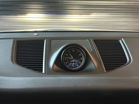 Certified 2023 Porsche Macan S AWD/4WD image 27