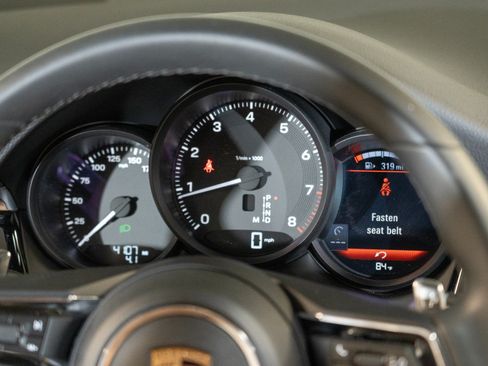 Certified 2026 Porsche Macan AWD/4WD image 26