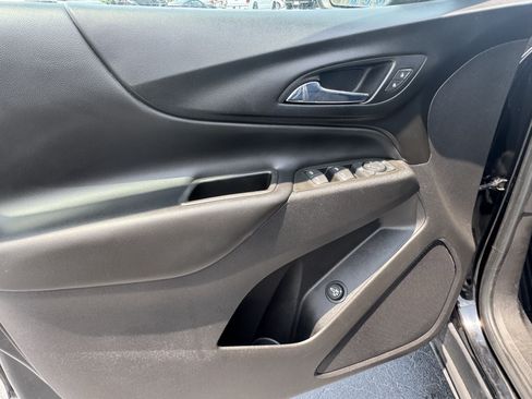 Used 2020 Chevrolet Equinox LT FWD image 11