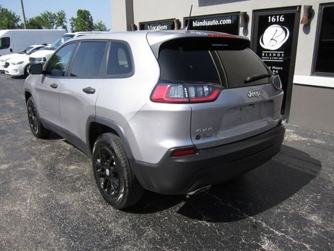 Used 2021 Jeep Cherokee Sport w/ Popular Appearance Group AWD/4WD image 3