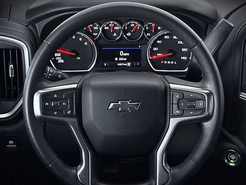 Used 2021 Chevrolet Silverado 1500 LT Trail Boss w/ Convenience Package II AWD/4WD image 9