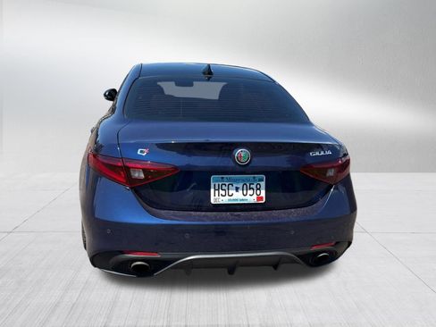 Used 2017 Alfa Romeo Giulia Ti w/ TI 19" Sport Package AWD/4WD image 6