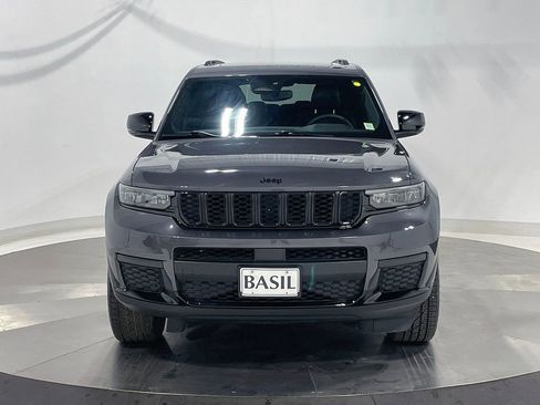 Used 2023 Jeep Grand Cherokee L Laredo AWD/4WD image 9