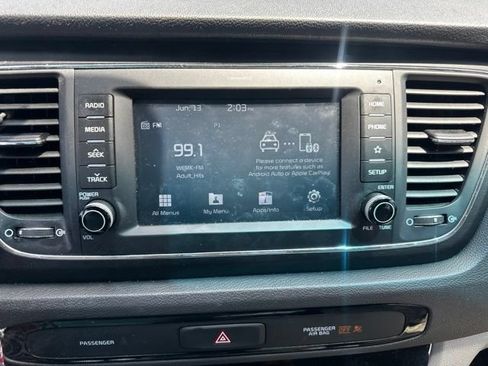 Used 2020 Kia Sedona EX FWD image 8