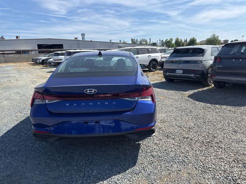 Used 2021 Hyundai Elantra SEL w/ Convenience Package FWD image 6