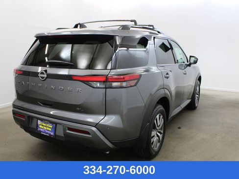 New 2026 Nissan Pathfinder SL image 4