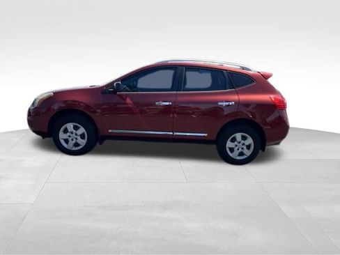 Used 2015 Nissan Rogue S w/ Convenience Package AWD/4WD image 4