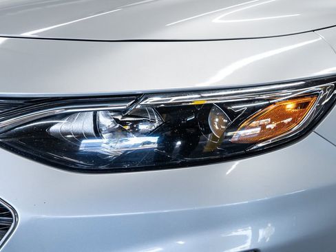 Used 2020 Chevrolet Malibu RS image 9