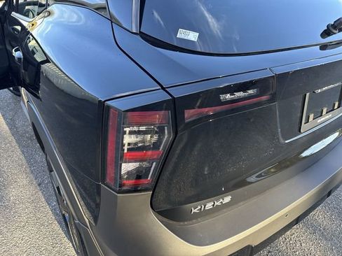 New 2026 Nissan Kicks SR w/ Cold Weather Package image 32