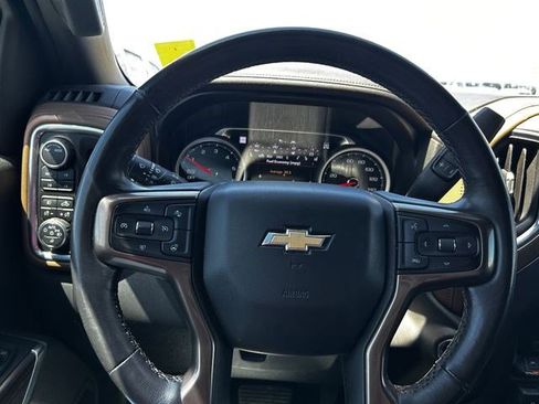 Used 2023 Chevrolet Silverado 1500 RST AWD/4WD image 18