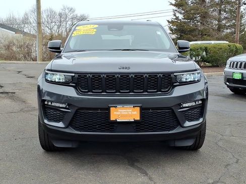 Used 2023 Jeep Grand Cherokee Limited w/ Black Appearance Package image 8