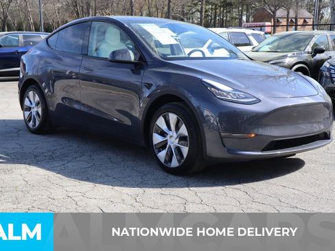 Used 2023 Tesla Model Y Long Range image 5