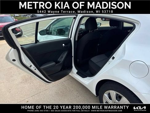 Used 2016 Kia Forte LX FWD image 28
