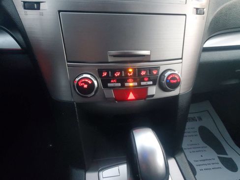 Used 2014 Subaru Outback 2.5i Premium w/ Moonroof Package & Eyesight image 20