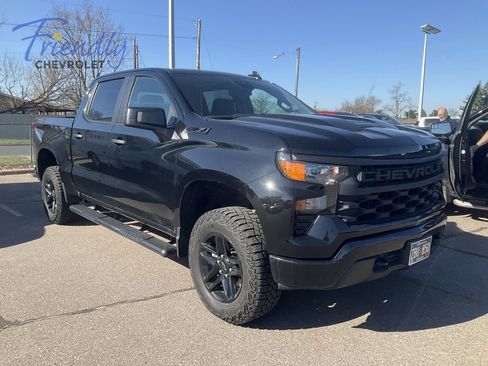 Certified 2024 Chevrolet Silverado 1500 Custom Trail Boss w/ Midnight Edition AWD/4WD image 31